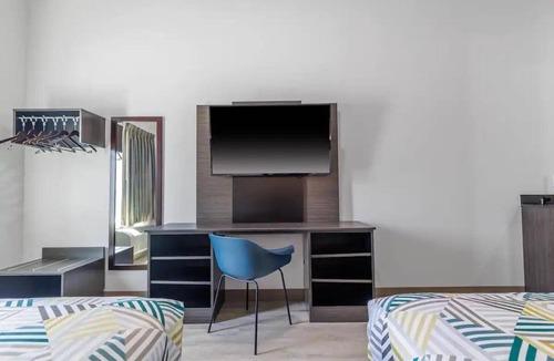 Gonzales Hotel | 2 Sharp 2-Queen Studios w/Kitchens, 0.3mi to RaceTrac & 0.5mi to Tanger