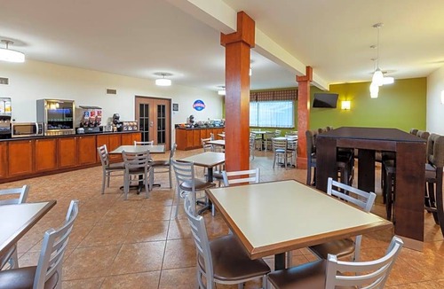 Beulah Hotel | 2-Star Hotel ∙ Baymont by Wyndham Beulah