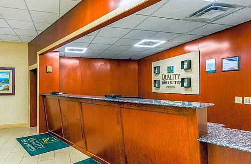 Coldwater Hotel | 2-Star Hotel ∙ Quality Inn & Suites Coldwater near I-69