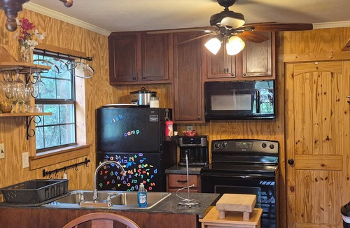 Flint Cabin | 2-Story Farm Cabin - Sleeps 5 - 50 Acres