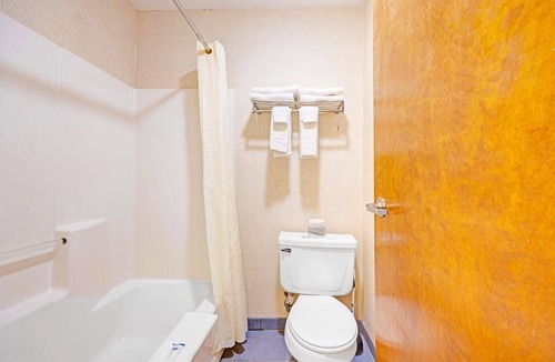 Stevenson Hotel | 2 Tranquil Units Near Columbia River Gorge | Skamania County Fairgrounds - 0.7mi