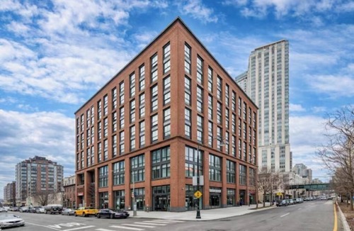 Hunters Point Apartment | 2 Units | Enjoy City Exploration from Convenient – Convenient Subway Access