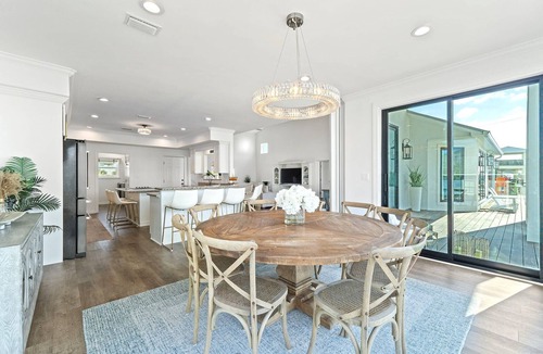 Toilla Segunda House | 20ft Beach Access, Sleeps 31, Pool, Bikes, Basketball,Ping Pong,2 Kitchens, Pets