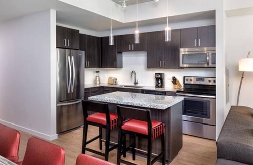 West End Condo | 2BD/Austin - Full Kitchen, W/D, Balcony, Fire Pit!