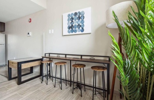 Downtown Detroit Apartment | 2BR Executive Modern Downtown Apartment