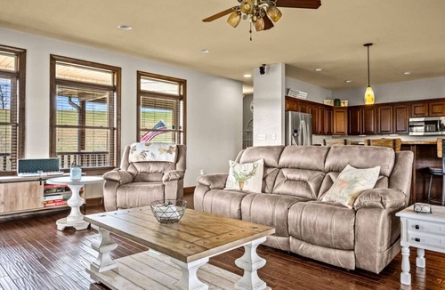 New Market House | 2BR Riverfront Cottage w/Fireplace | Pet Friendly!