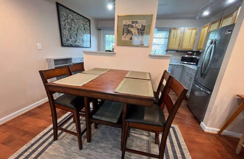 Royal Oak Apartment | 2BR Steps from Woodward, Royal Oak | Sleeps 5