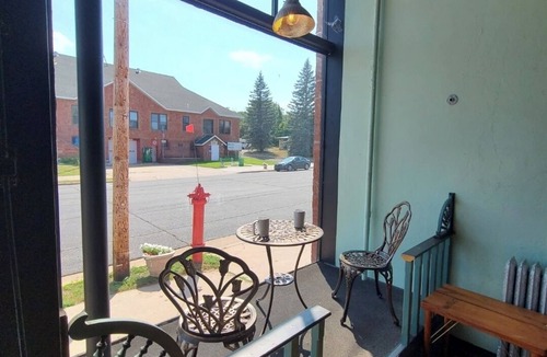 South Range Apartment | 2BR SXS Trail Access,Near MTU, Keweenaw, Houghton, walk to Dining Bars