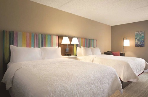 US 290 Hotel | 3 Accommodations | Relax & Sleep Wonderfully in Pet-Friendly Rooms