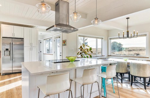 Warrenton House | 3-Acre Oceanfront Home: Game Room & Fire Pit!