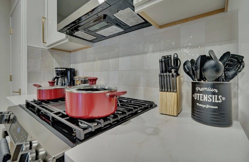 Madison Heights House | 3 BD/2 BA Home Madison Hts Near Royal Oak/Ferndale