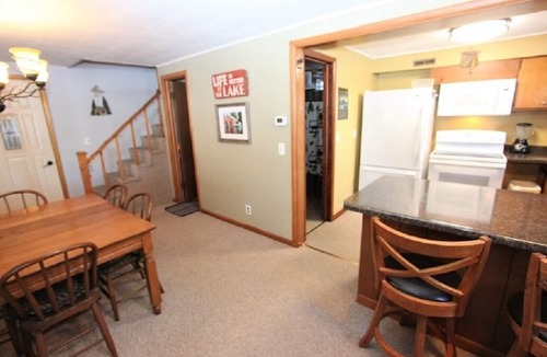 Eagle River Cabin | 3 Bedroom, 1.5 Bath House for Rent on Eagle River Chain. Yellow Birch location