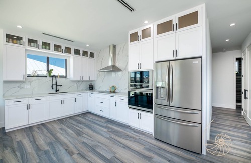 Layton House | 3 Bedroom/2.5 Bathroom Layton Home with Pool & Dockage