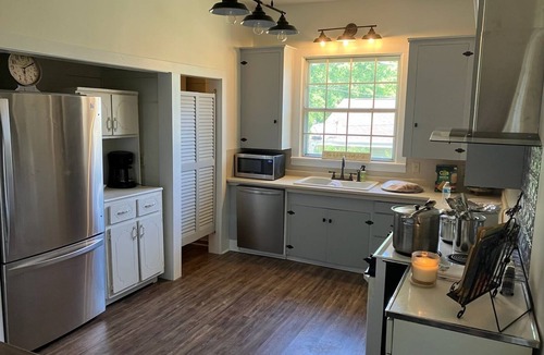 Summit House | 3 bedroom 2 bath Historic Home