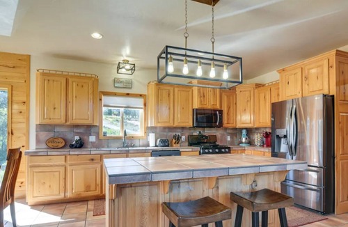 Long Valley Junction Cabin | 3-bedroom cabin in tranquil Alton with cozy living spaces