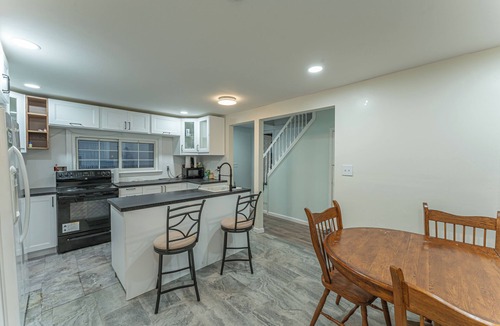Dix Hills House | 3-bedroom house in brilliant Dix Hills with WiFi, AC