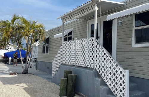 Cross Key Waterways House | 3-bedroom mobile home in soothing Key Largo with WiFi, AC