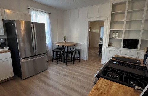 Michigan City Apartment | 3-bedroom Modern Apartment