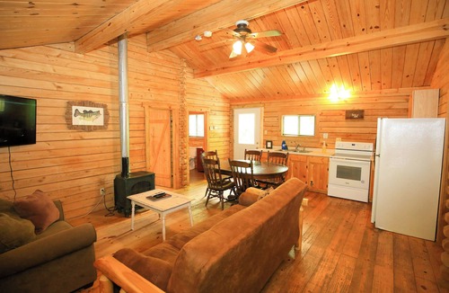 Athelstane Cabin | 3-bedroom Riverfront Cabin close to outdoor adventure