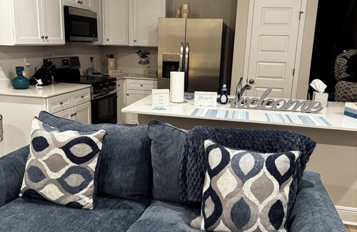 Milton House | 3-bedroom townhome in superb Milton with cool AC