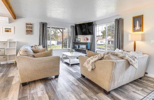 Warrenton House | 3 Mi to Beach: Oregon North Coast Retreat