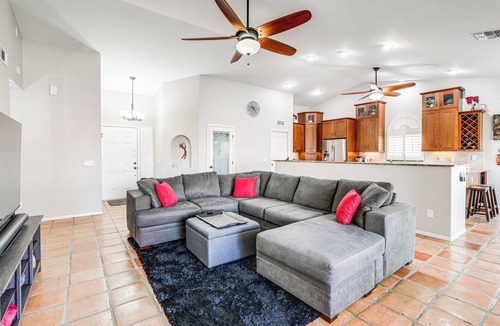 Templeton Manor House | 3 Mi to Dtwn: Home w/Heated Pool in Gilbert
