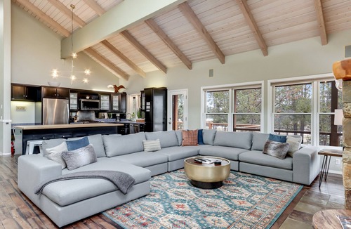 Oregon Water Wonderland House | 3 Private Riverfront Acres. Sleeps 30. Dock/Hot Tub/Pool Table/Disc Golf