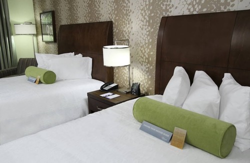 Covington Hotel | 3 Rooms w/Mini Fridge – Pet-Friendly Covington Stay with Dining Options