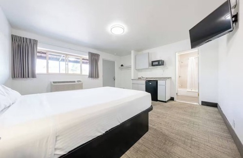 Hollywood District Hotel | 3 Studios Near Governor Tom McCall Waterfront w/Free Parking