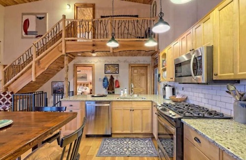Highlands Cabin | 3 Suites with Game/Movie Room & Hot Tub