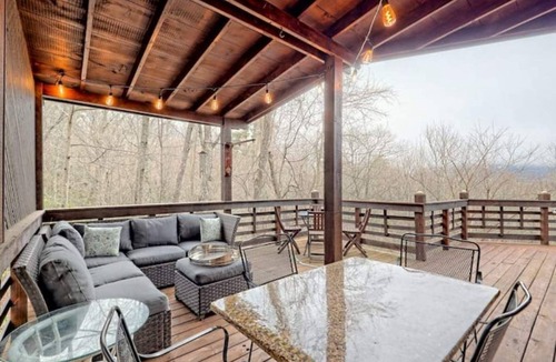 Highlands Cabin | 3 Suites with Game/Movie Room & Hot Tub