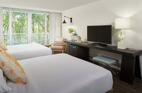 Rock Harbor Resort | 3 Tropical Resort Room w/2 Queen Beds & Nice View