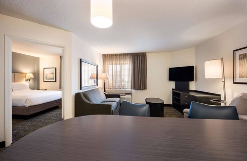 Morris Plains Hotel | 3 Units | Spacious Extended Stay Suites Near Morristown and NYC Access