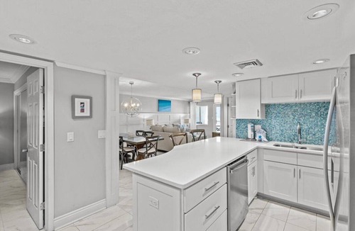 Holiday Isle Condo | 302- Beautiful Gulf-Front condominium With Exceptional Views!