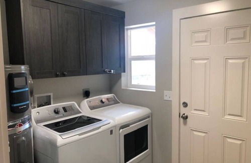 Longview Apartment | 3143 Dover #4 · Modern Apartment High End Finishes & Washer/Dryer In-unit.