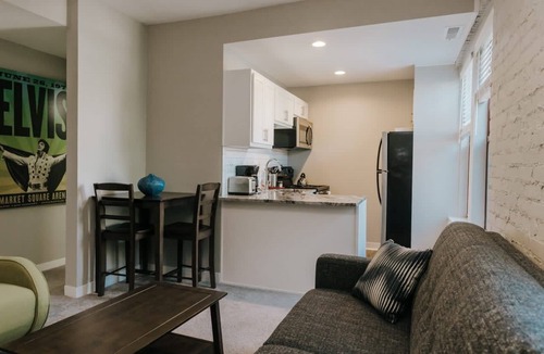 Chatham-Arch Apartment | 3BR/3BA Multi-Unit Stay | Central Indianapolis