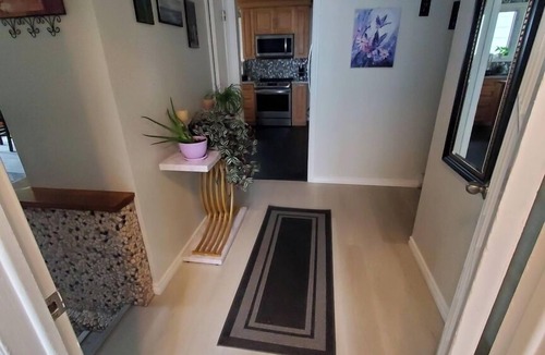St. John's House | 3BR Less then 5 minutes from Downtown, Hospitals & Mall