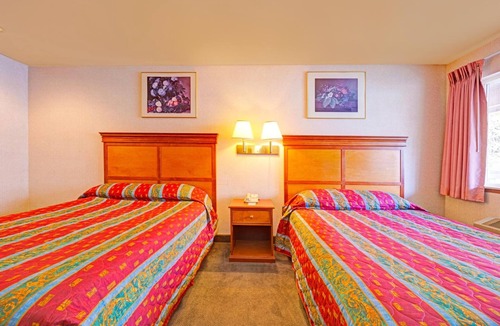 Stevenson Hotel | 4 Affordable Units Perfect for Gorge Explorers | Bridge of the Gods - 4.4 miles