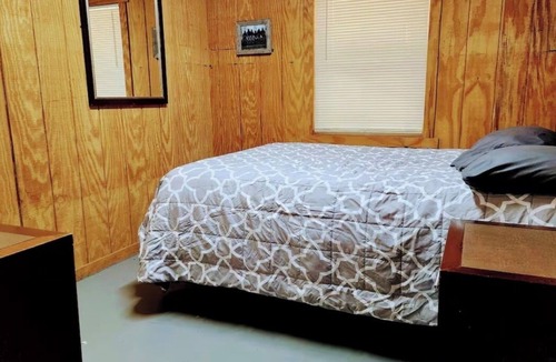 Mason Cabin | 4-bedroom lodge in lovely Mason