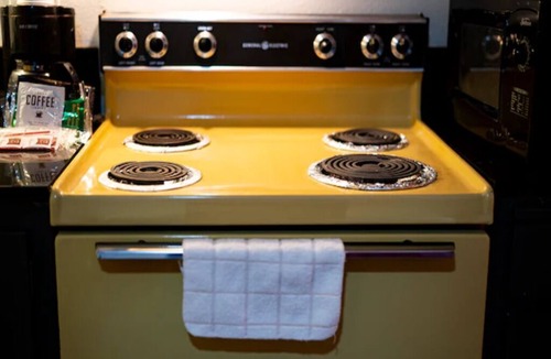 Hermiston Hotel | 4 Calming Hermiston Rooms | Explore Downtown Shops & City Attractions!