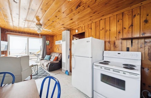 Oscoda Cabin | #4 | Cozy Classic on the Beach