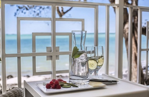 Rock Harbor Resort | 4 Island-Style Junior Suite in Hammock Wing