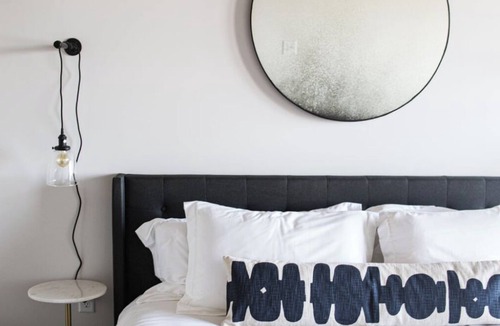 Astoria Hotel | 4 Luxe Trolley View King Room at Bowline Hotel, Pet-friendly