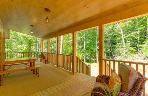 Cherry Log House | 4 Mi to Fall Branch Falls: Peaceful Cabin w/Deck