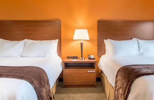 Sioux Falls Hotel | 4 Units | Spacious Stay | Sioux Falls Southside