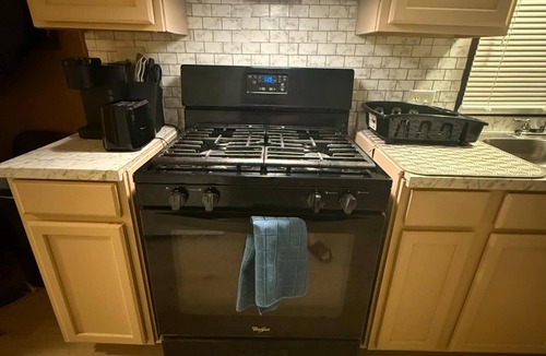 Belleville House | 420 Oasis - Charming 3 bed 2 bath Home, WiFi - 420 Friendly