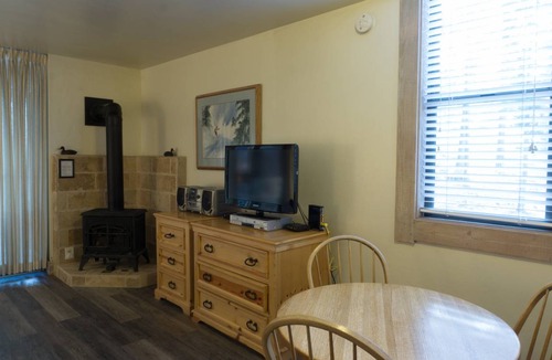 Truckee Condo | 48 m² Condo ∙ 2 guests