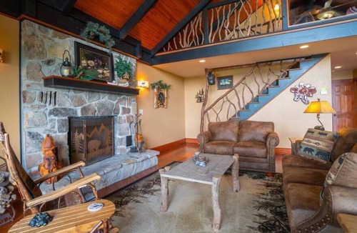 Young Harris Cabin | 4BR, 3.5BA, firepit, game room