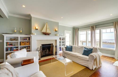 Moclips House | 4BR/4BA Beachfront Retreat with Hot Tub and Sauna