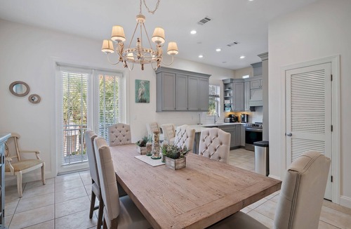 Holiday Isle House | 4BR Beach House with Kayaks, Paddle Boards + 3 Resort Pools | Happy Days